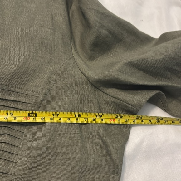Tracy M 100% Linen Blouse in Olive SZ XL pleated front collared 3/4 sleeve vacay - Picture 6 of 11